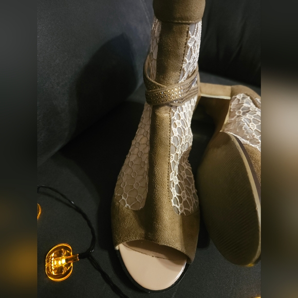 MIDNIGHT VELVET  Peep Toe Lace zip up Ankle Booties sz9 - Picture 7 of 16